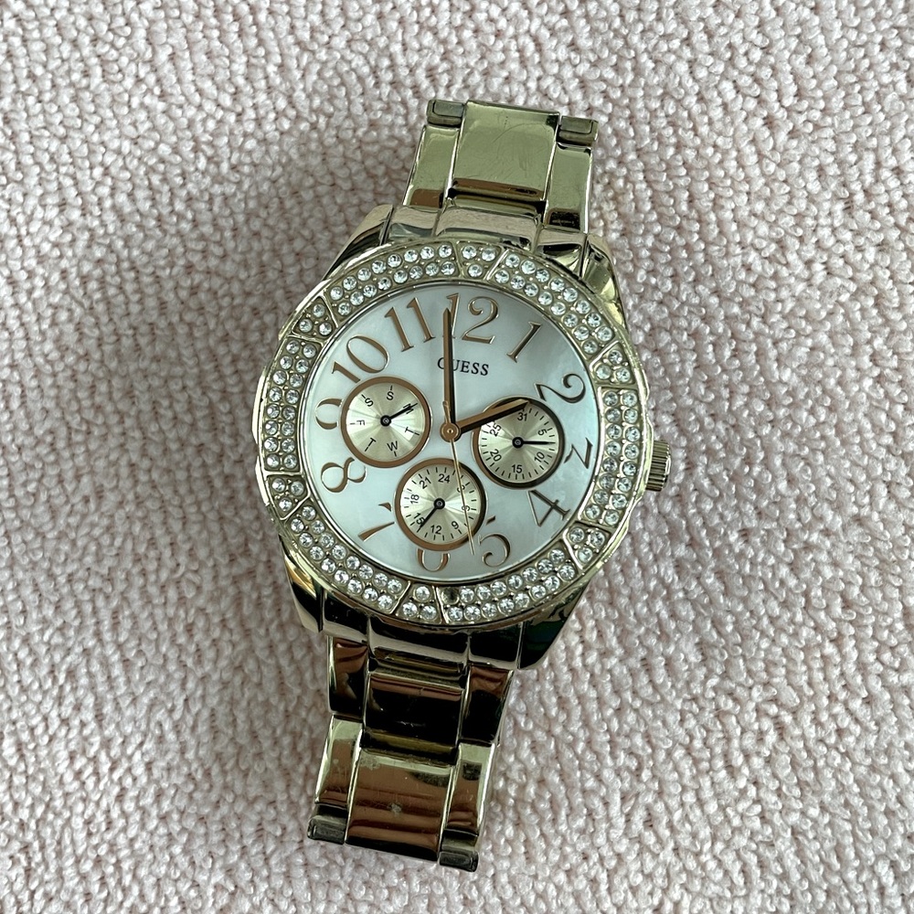 GUESS WATCH